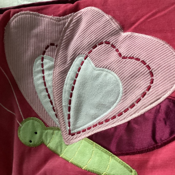 LAMBS & IVY DEEP PINK & WHITE BUTTERFLY THEMED PAD INSIDE/ OUTSIDE OF BED - Picture 13 of 15